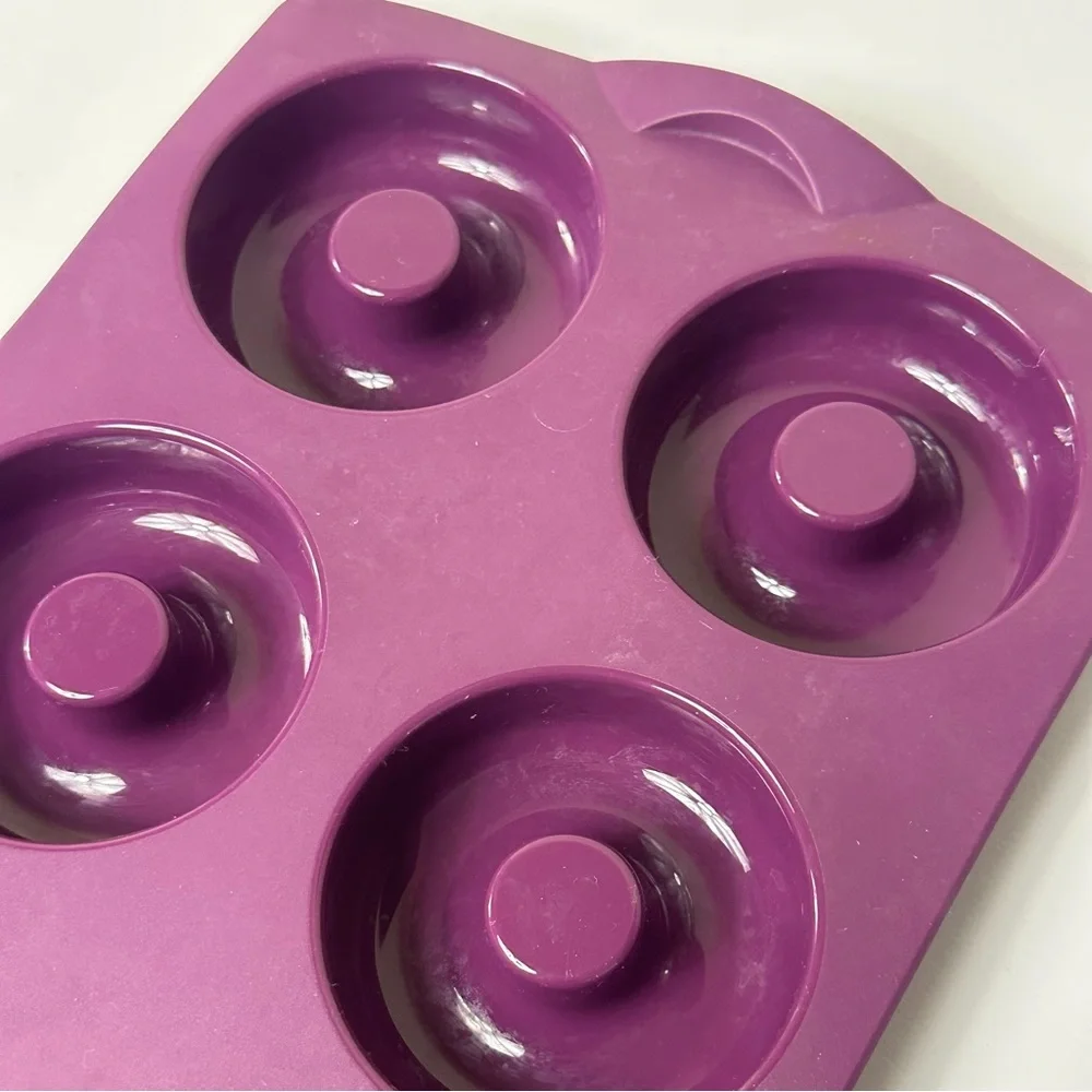 Tupperware Silicone Ring Baking Form Oven, freezer, microwave and fridge Safe